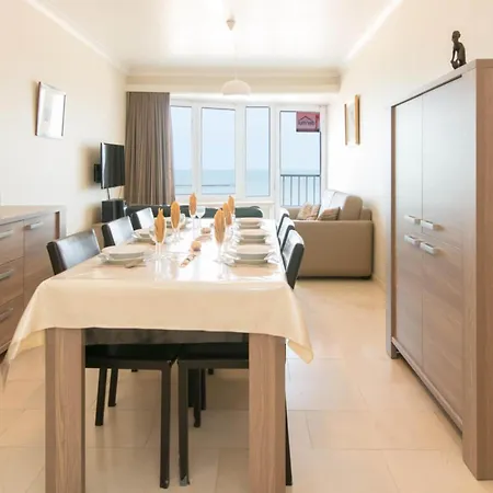 דירה Cozy With View